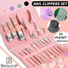 MANICURE SET